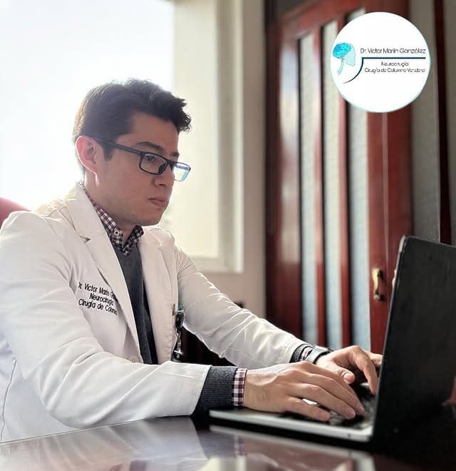 consulta-con-neurocirugia-y-cirugiadecolumna-cerca